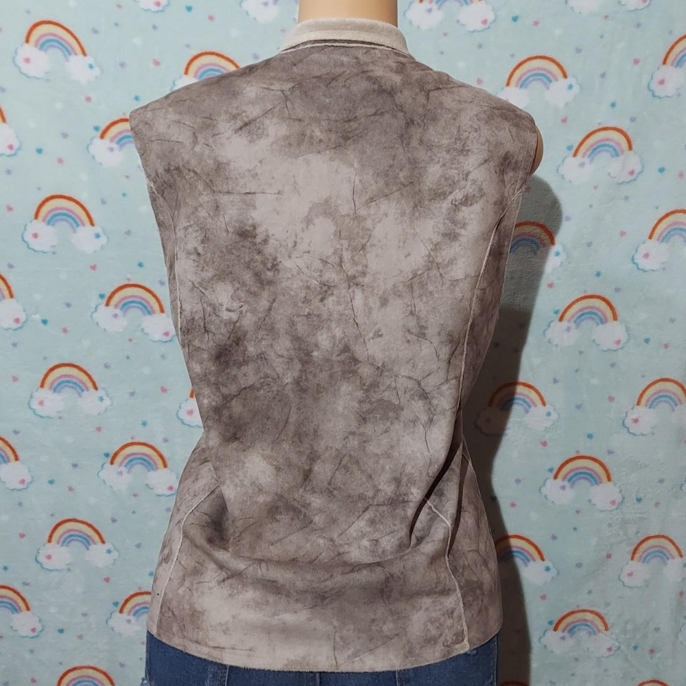 Vest - Picture 2 of 2